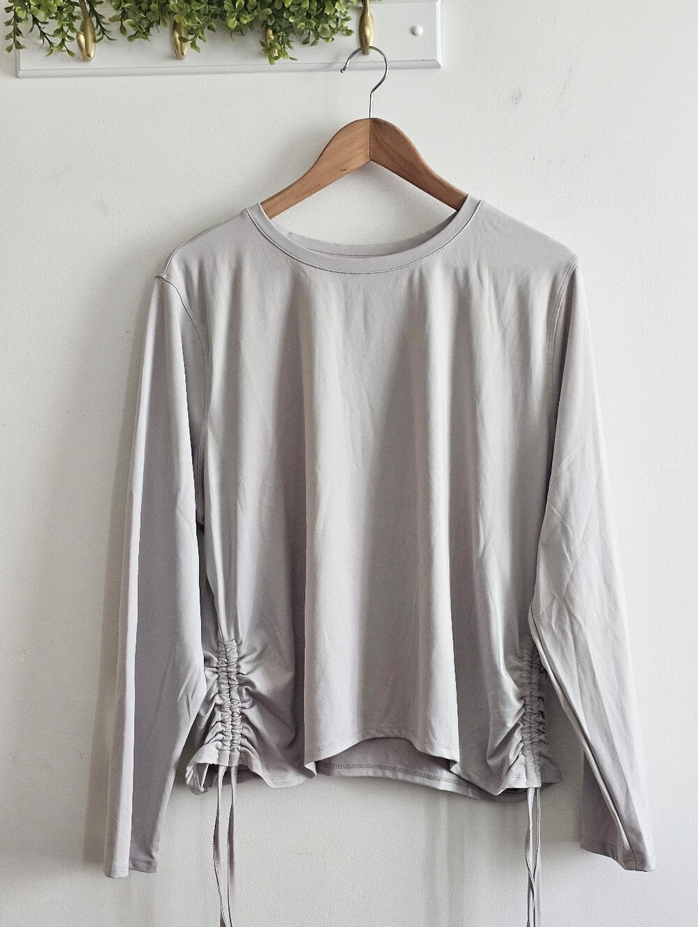 Member’s Mark Ruched Top 3XL Sand Cream Long Sleeve Side Drawstring NWT